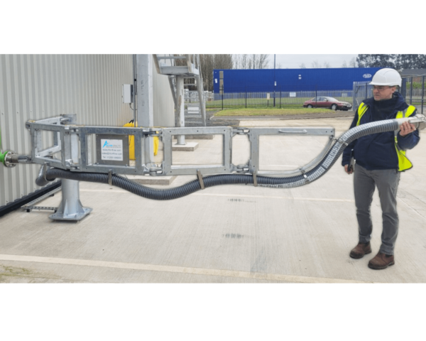 Hose loading arm